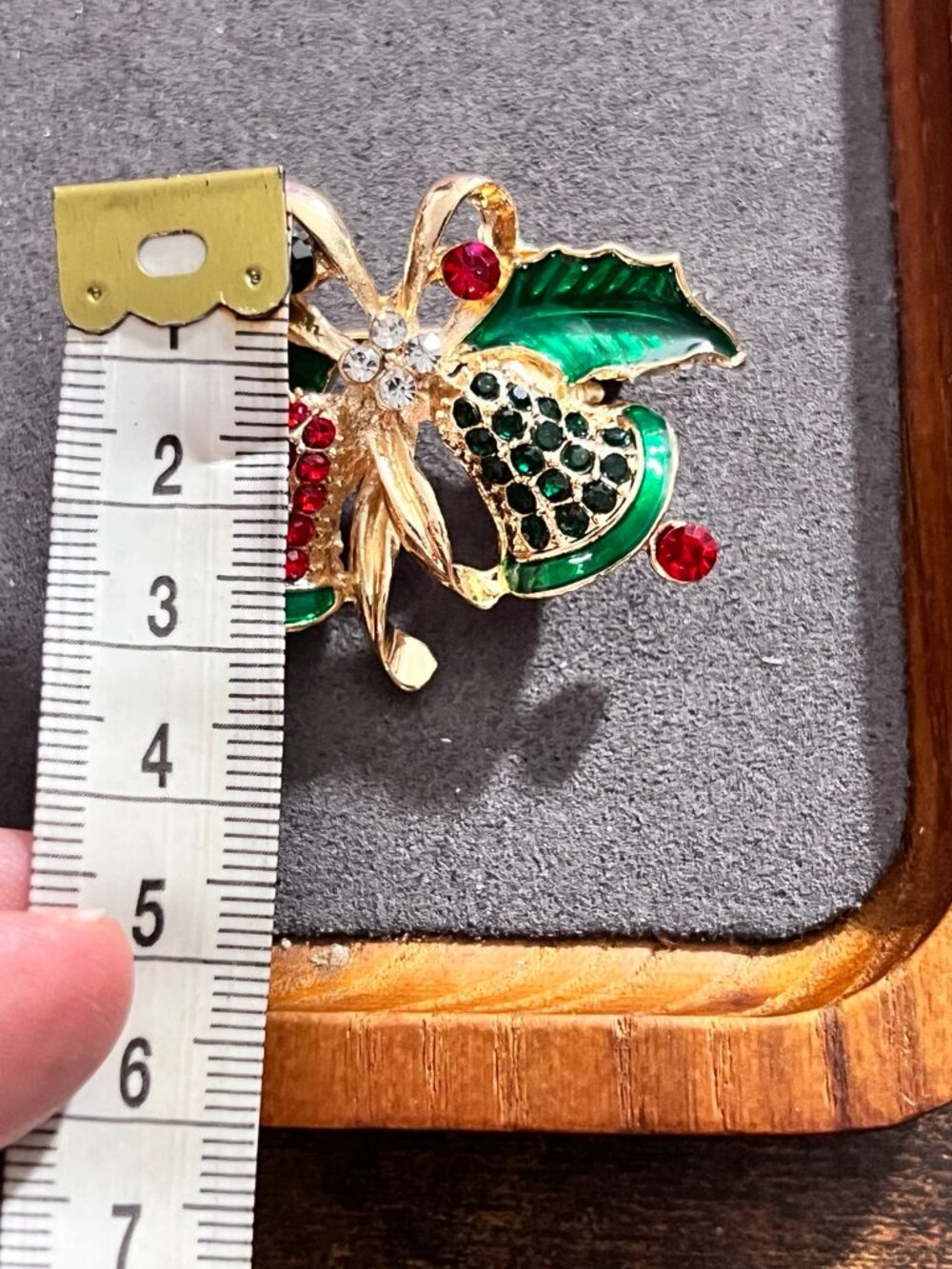 Christmas bells brooch - Picture 2 of 5